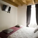 بيت ضيافة 40 *